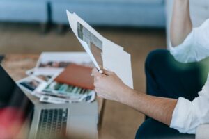 Como criar um portfólio irresistível para atrair clientes como freelancer em 2024