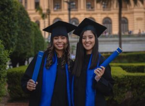 Como escolher a certificação profissional ideal para avançar na sua carreira em 2024